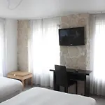 Hauteville Opera 3*