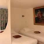 Hotel Hauteville Opera 3*
