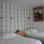 Hotel Hauteville Opera 3*