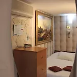 Hauteville Opera Hotel 3*