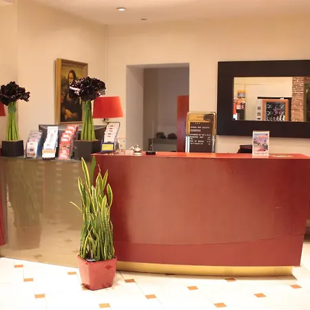 Hotel Hauteville Opera 3*