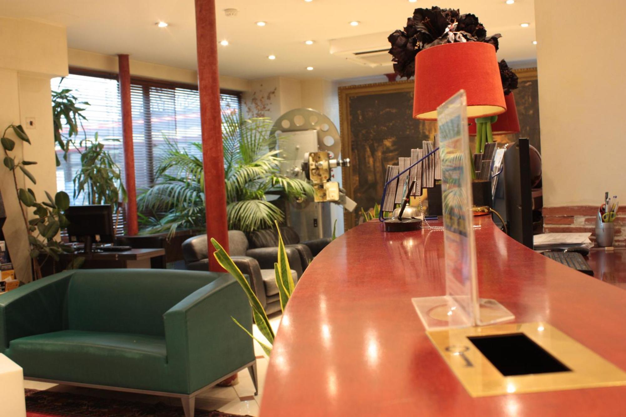 Hauteville Opera 3*
