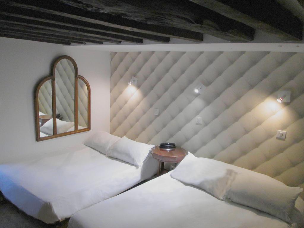 Hauteville Opera Hotel 3*